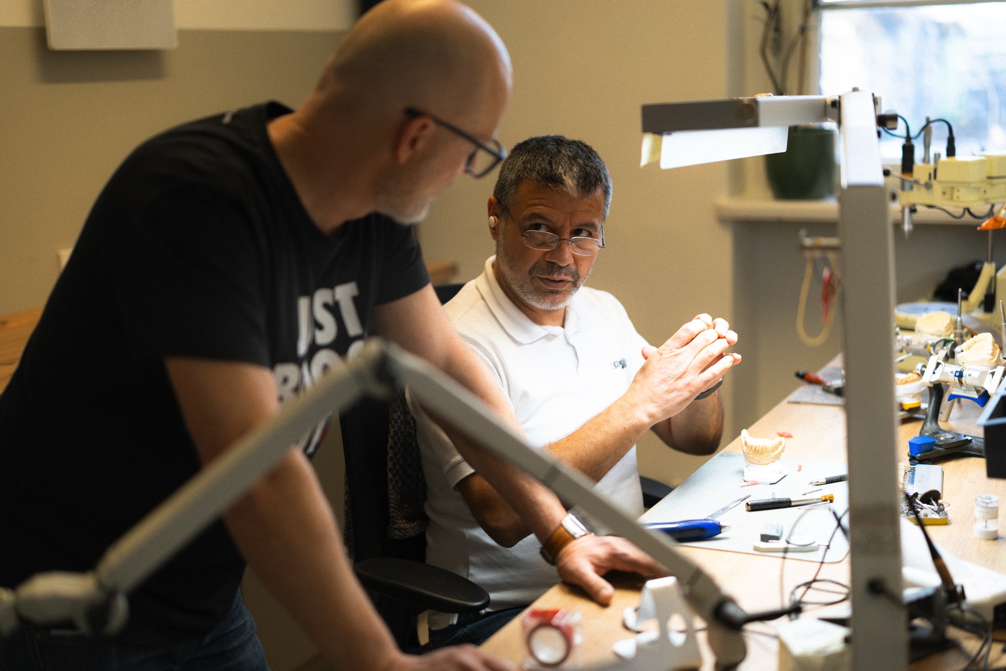 Zusammenarbeit im Team - Cebra Dentaltechnik